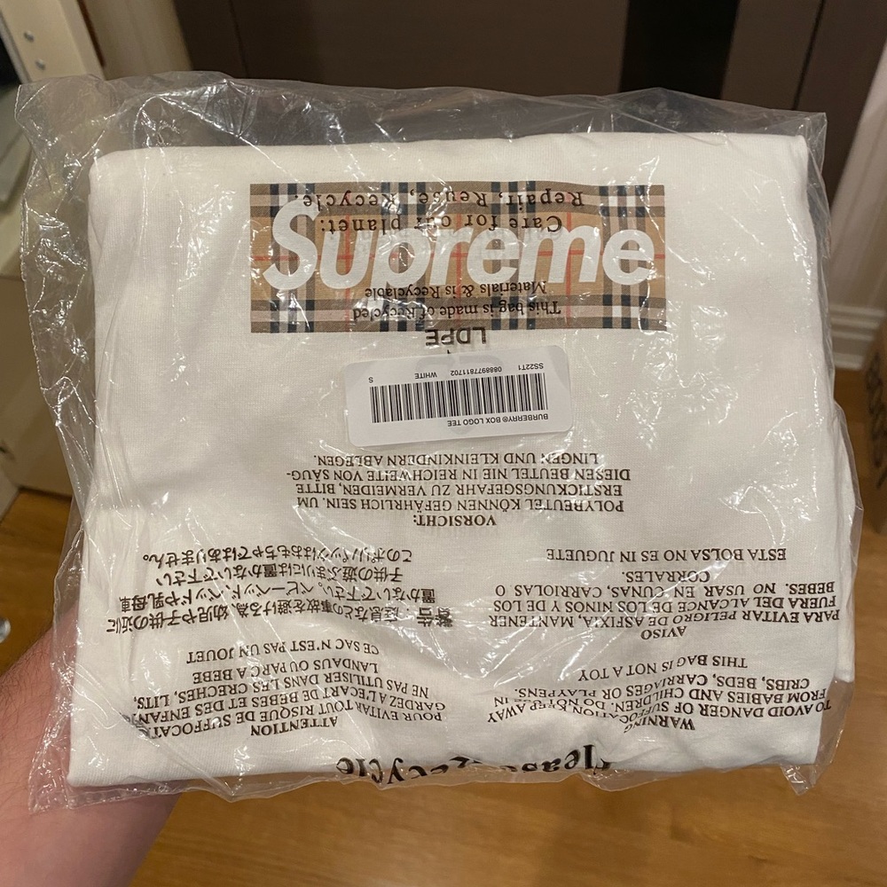 Supreme Burberry White Box Logo Tee Shirt Size Small